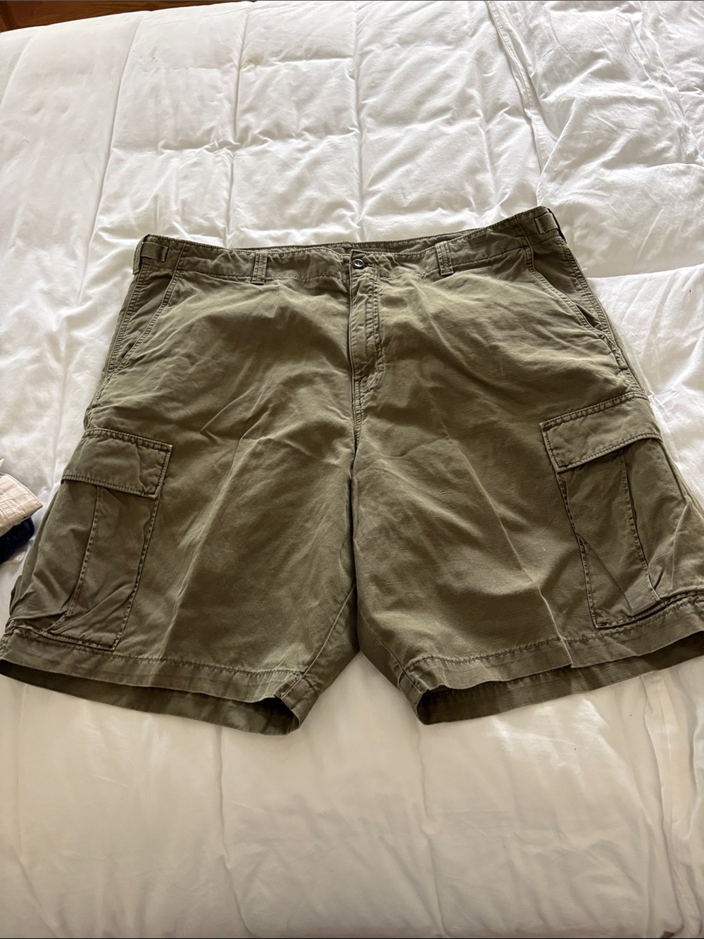 Banana Republic Olive Cargo Shorts for Men